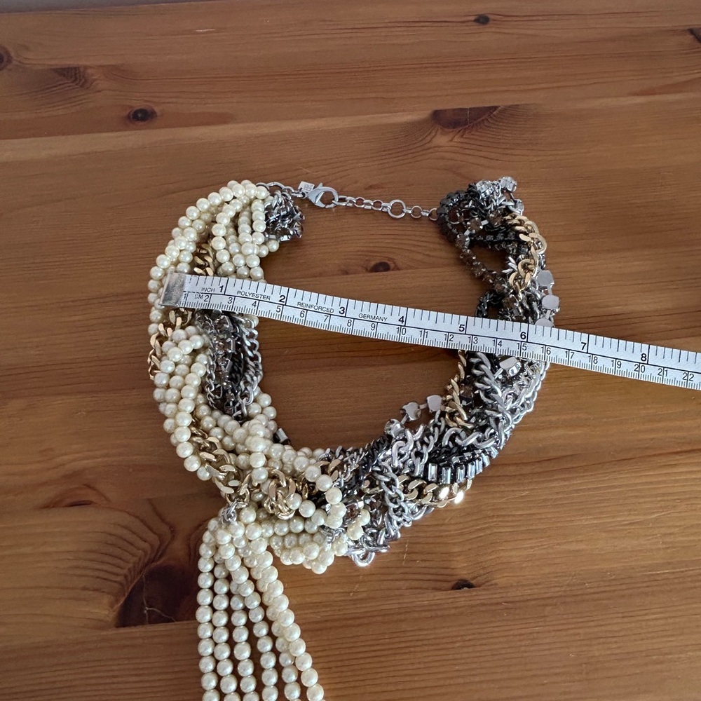 Banana Republic Statement Necklace - Picture 8 of 11